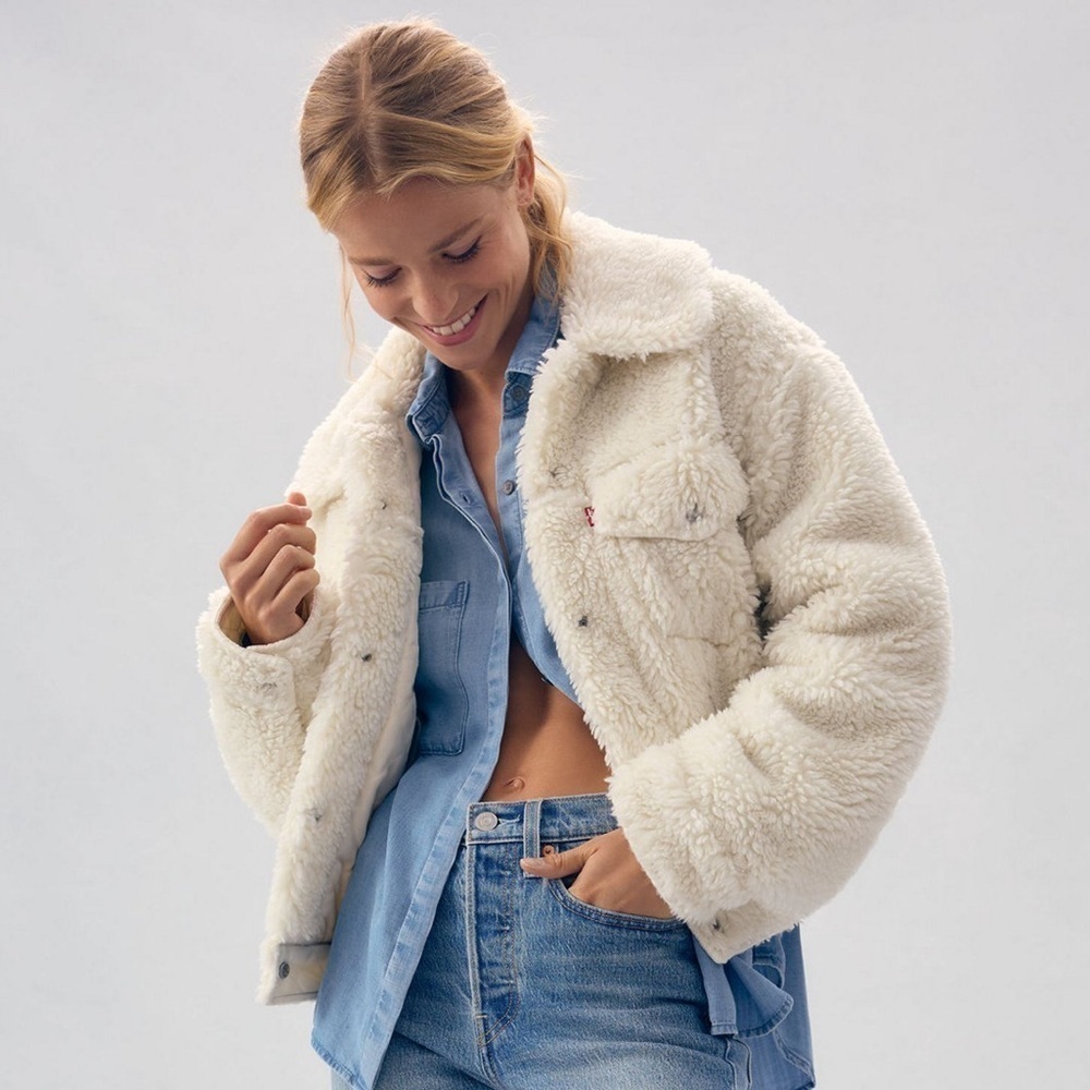 NWT Levi's Baby Bubble Sherpa Trucker Jacket Coconut Milk Size Medium